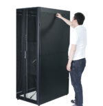 APC EASY RACK 600MM/42U/800MM WITH ROOF SIDE PANEL CASTORS FEET AND 4 BRACKETS NO BOTTOM BLACK RACK AUTONOME NOIR (ER6282) – Image 5
