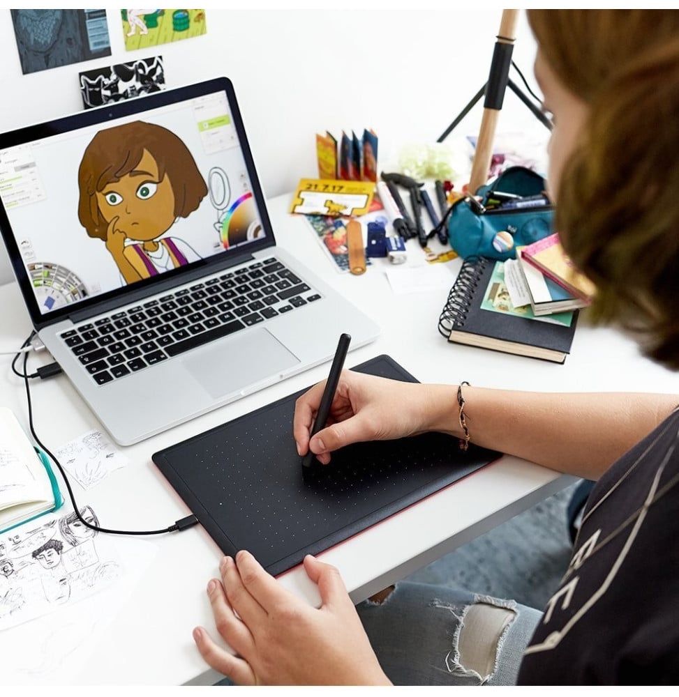 TABLETTE GRAPHIQUE ONE BY WACOM MOYENNE - USB (CTL-672-S)