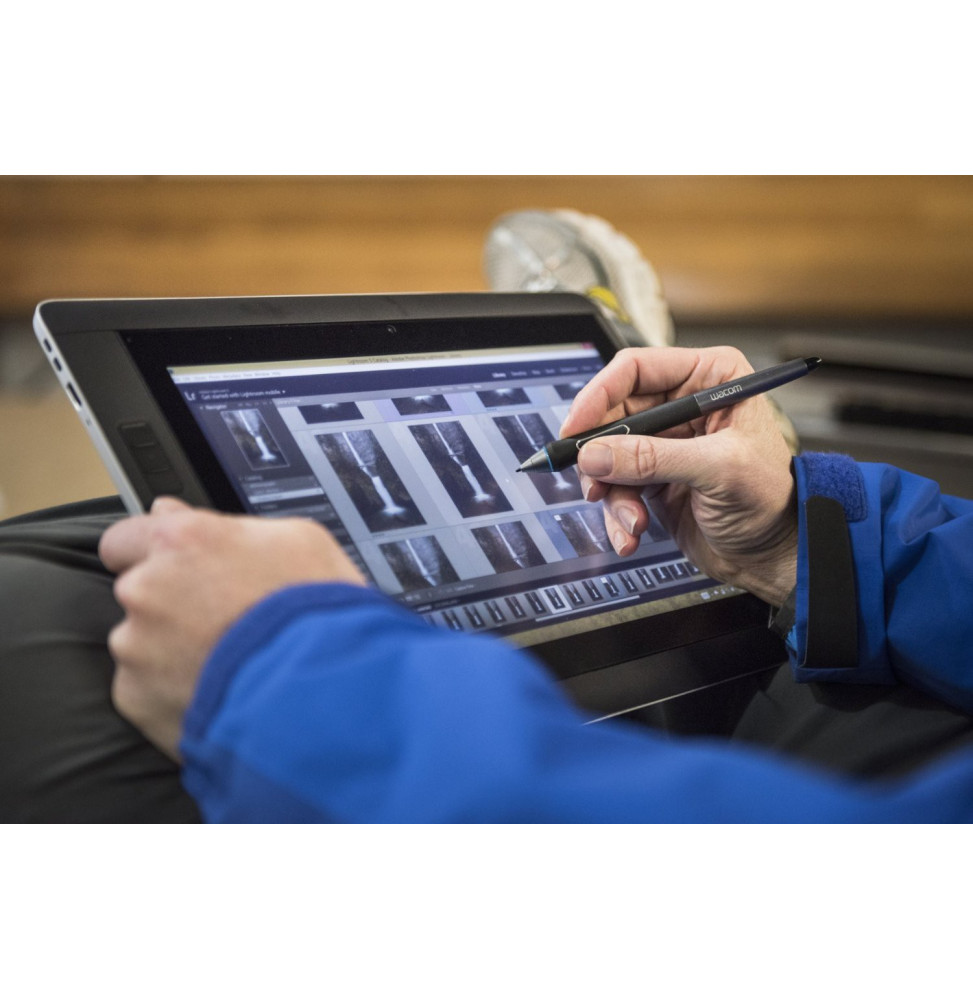 TABLETTE GRAPHIQUE WACOM CINTIQ COMPANION 2 - 13,3" - 128 GB (DTH-W1310L)